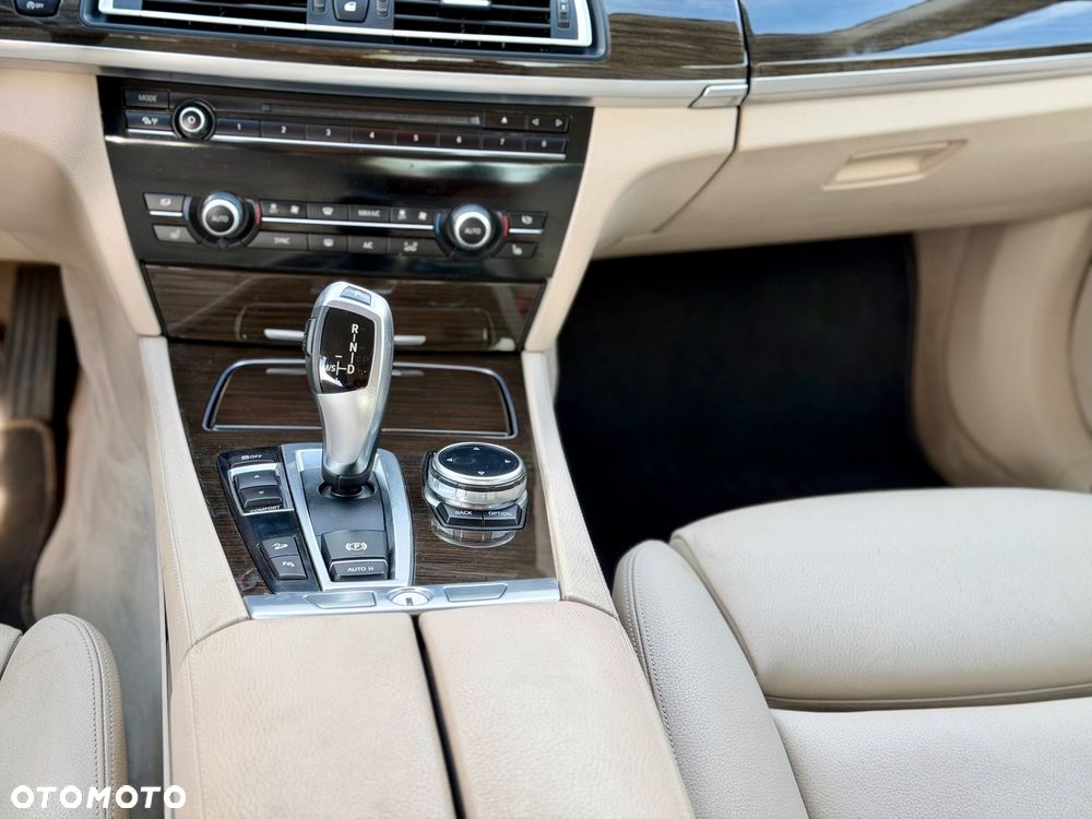 BMW Seria 7 - 24