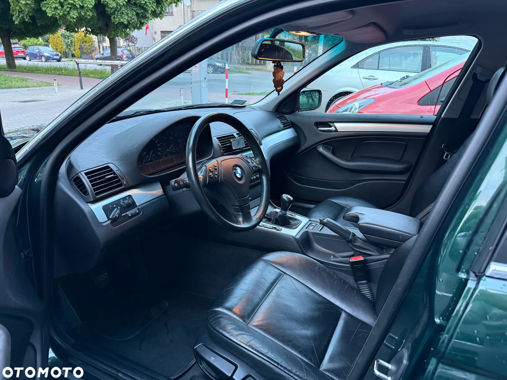 BMW Seria 3 320i - 10