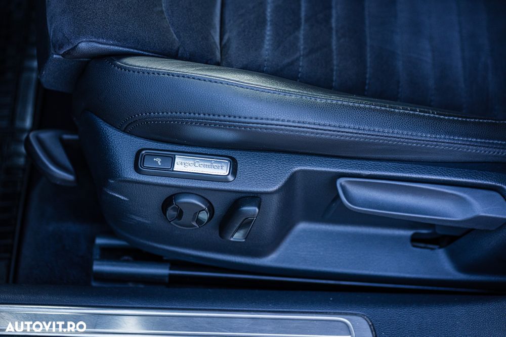 Volkswagen Passat Variant 2.0 TDI DSG 4Motion Highline - 17