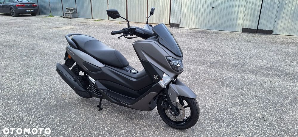 Yamaha NMAX - 16