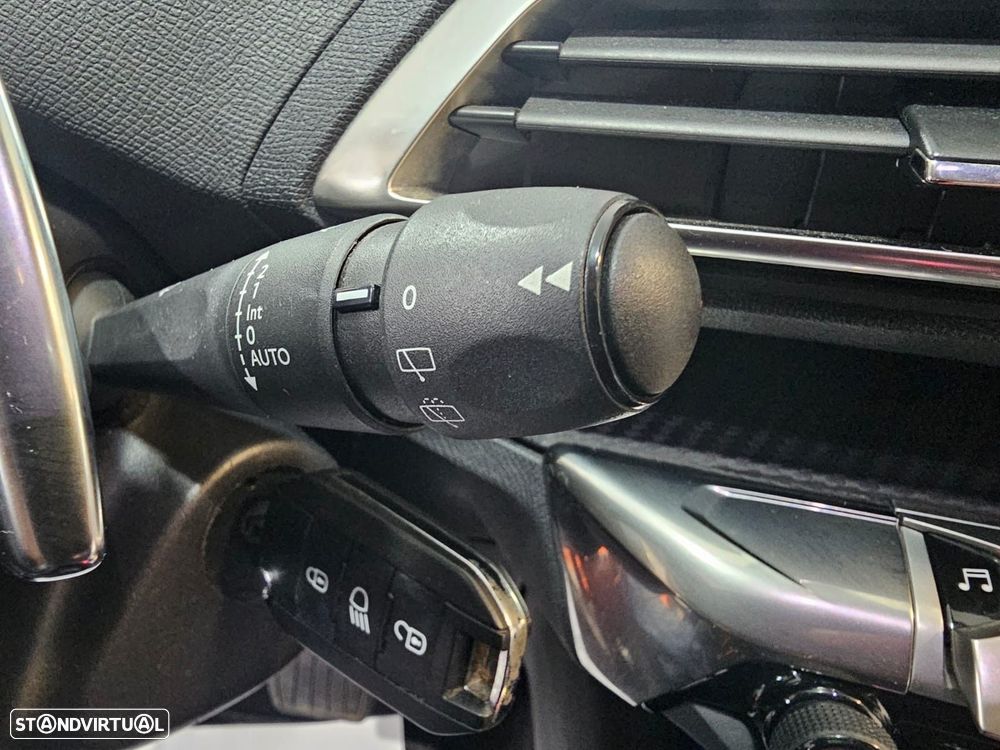 Peugeot 5008 1.5 BlueHDi Allure EAT8 - 18