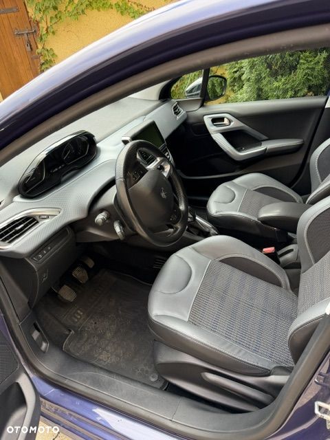 Peugeot 208 1.2 PureTech Allure S&S - 7