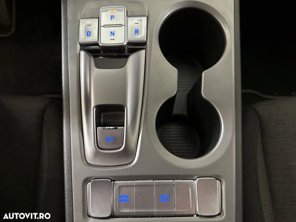 Hyundai KONA - 18