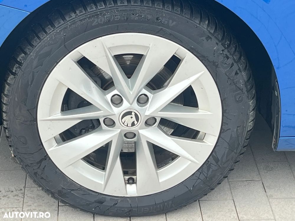 Skoda Octavia 2.0 TDI DSG Style - 7