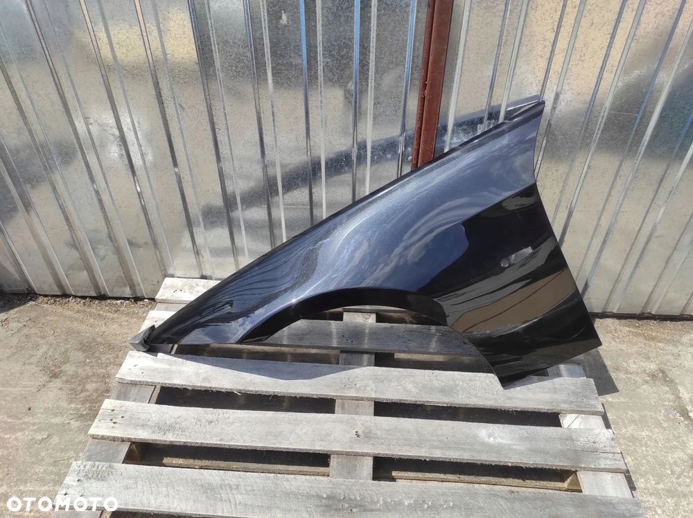 błotnik lewy przód przedni bmw e90 e91 11.2004-06.2012 stal lakier B39 A83 C08 C06 A96 475 A300 B45 C10 C4W C09 F04 A89 B53 C4E 668 C2S C3N C1M C31 A72 C1X A45 A17 F20 F35 F36 F02 A75 A44 F03 751 F01 F40 F05 F19 C29 F31 B09 C55 F22 B44 C3C F11 C1R B55 B66 F43 F45 C16 B38 C1G A76 F42 C1E B35 F39 C1F C56 C4P C6R C6E F27 C5A B41 C68 C1D U91 C5Y P7Z B01 300 - 4