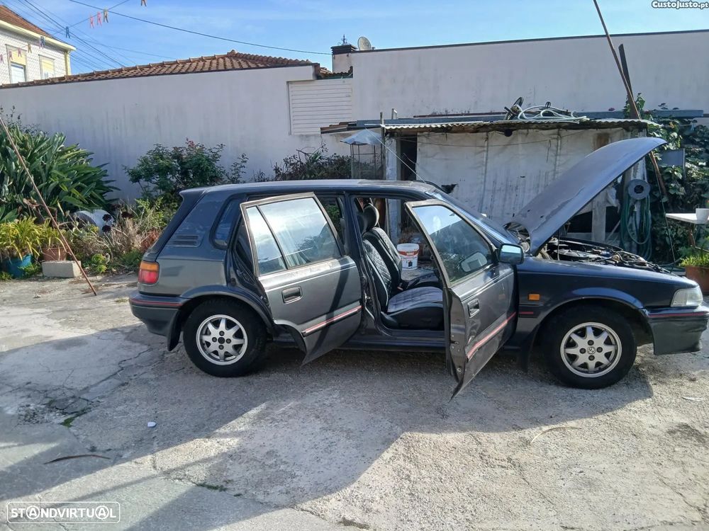 Toyota Corolla Liftback 1.3 - 1