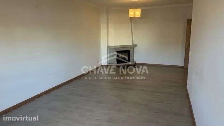 LA- Apartamento T3, Para Venda, Paços de Brandão c/ Elevador e Garagem - Grande imagem: 5/26