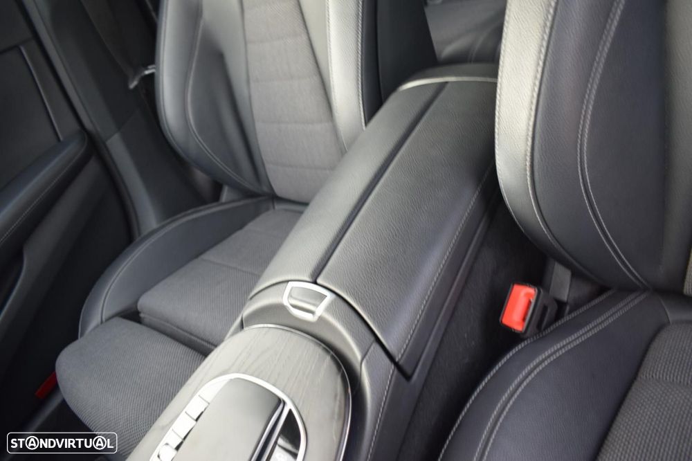 Mercedes-Benz E 300 de Avantgarde - 39