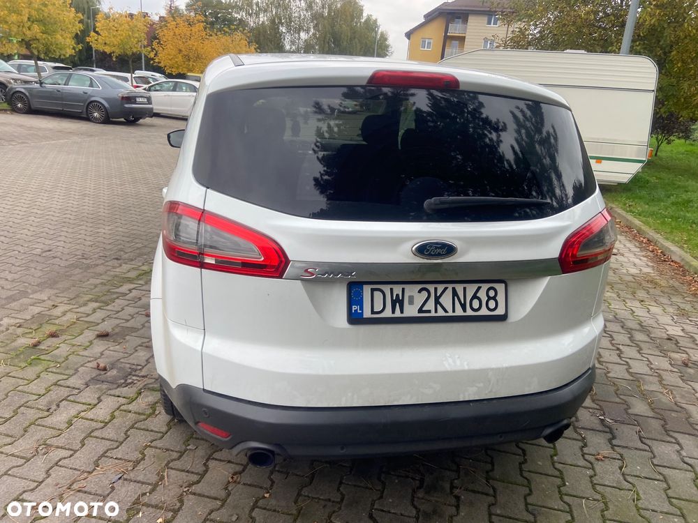 Ford S-Max - 19