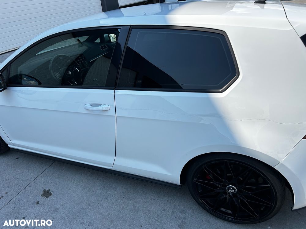 Volkswagen Golf GTI Performance BlueMotion Technology - 5