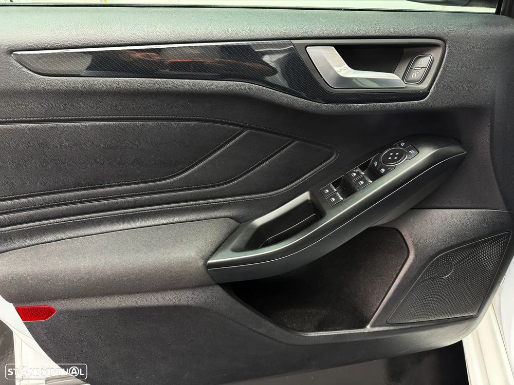 Ford Focus 1.0 EcoBoost ST-Line - 8