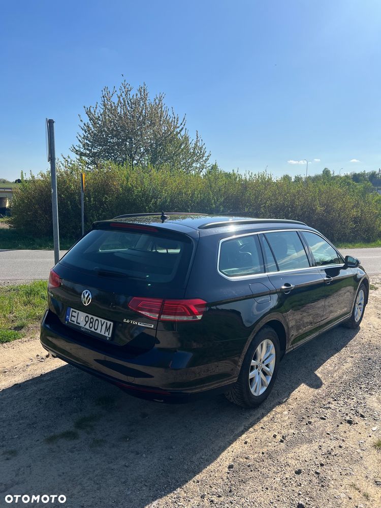 Volkswagen Passat - 17