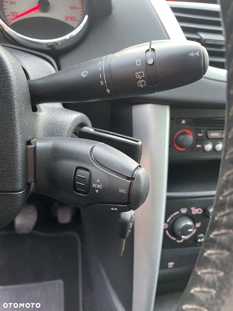 Peugeot 207 95 VTi Premium - 30