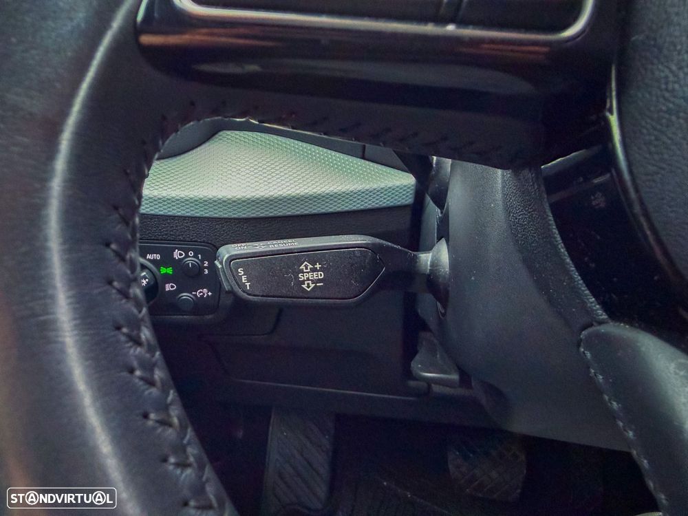 Audi Q2 30 TDI S tronic - 18