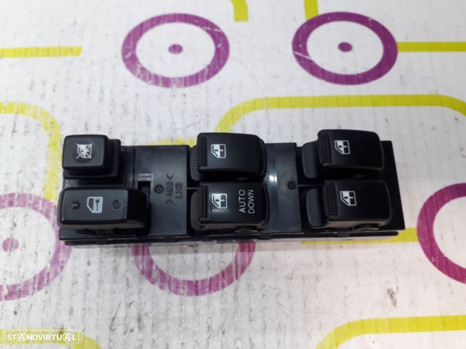Comando de Vidros Frt / Esq Hyundai Tucson de 2009 - Ref : 935702E250CH - NO320063 - 2
