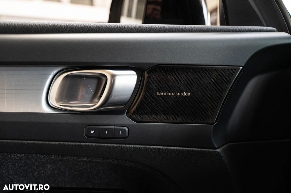 Volvo XC 40 Recharge T4 Twin Engine AT7 Inscription Expression - 27