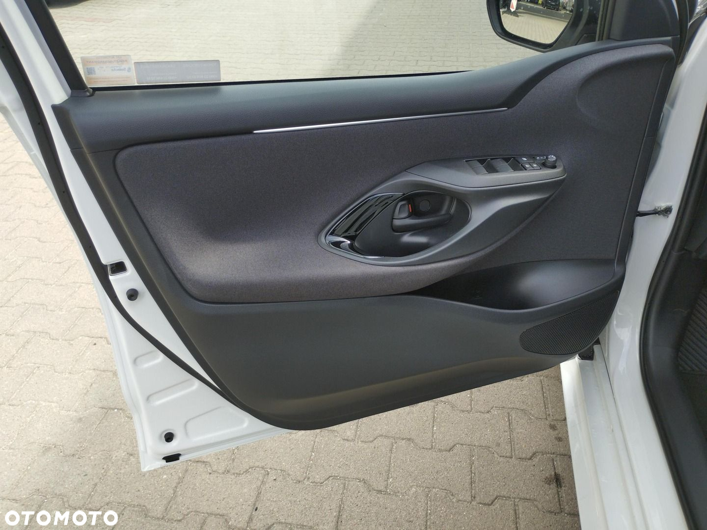 Toyota Yaris Hybrid 1.5 Selection Style - 17