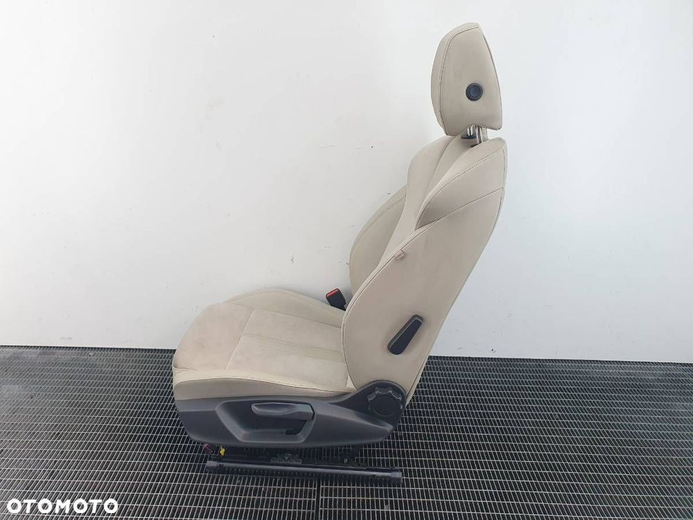 FOTEL PRZÓD PRZEDNI LEWY KIEROWCY SKODA OCTAVIA IV EU - 4