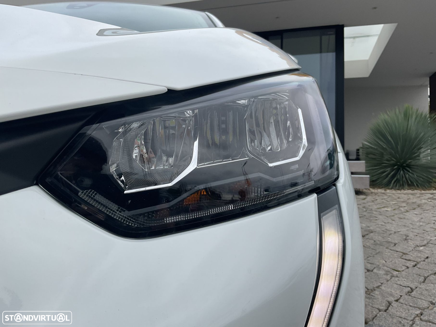 Peugeot 208 1.2 PureTech Active - 18
