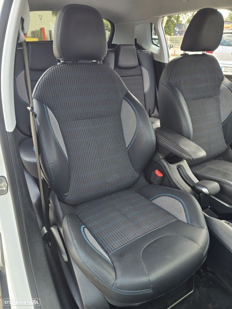 Peugeot 2008 1.2 PureTech Allure - 16