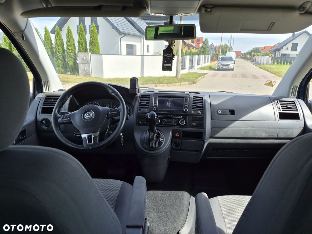 Volkswagen Caravelle - 4