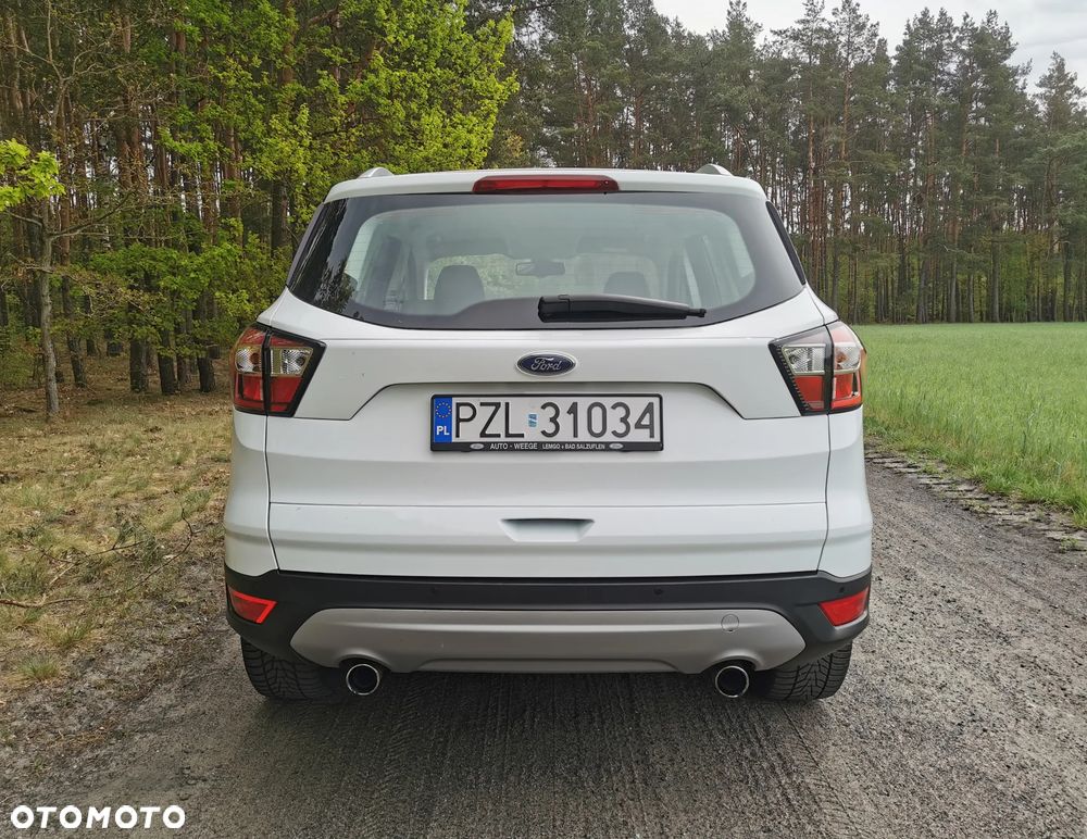 Ford Kuga 1.5 EcoBoost 2x4 Titanium - 24