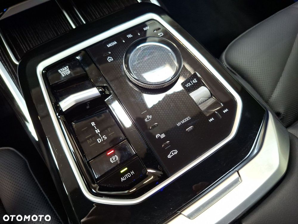 BMW Seria 7 - 16