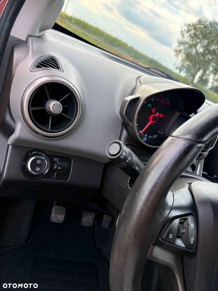 Chevrolet Aveo 1.6 LTZ - 19