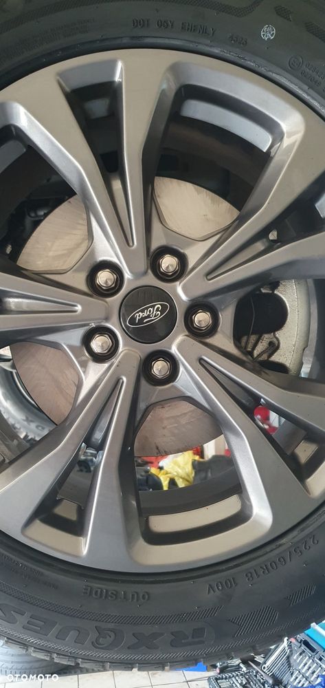 Ford Kuga - 34