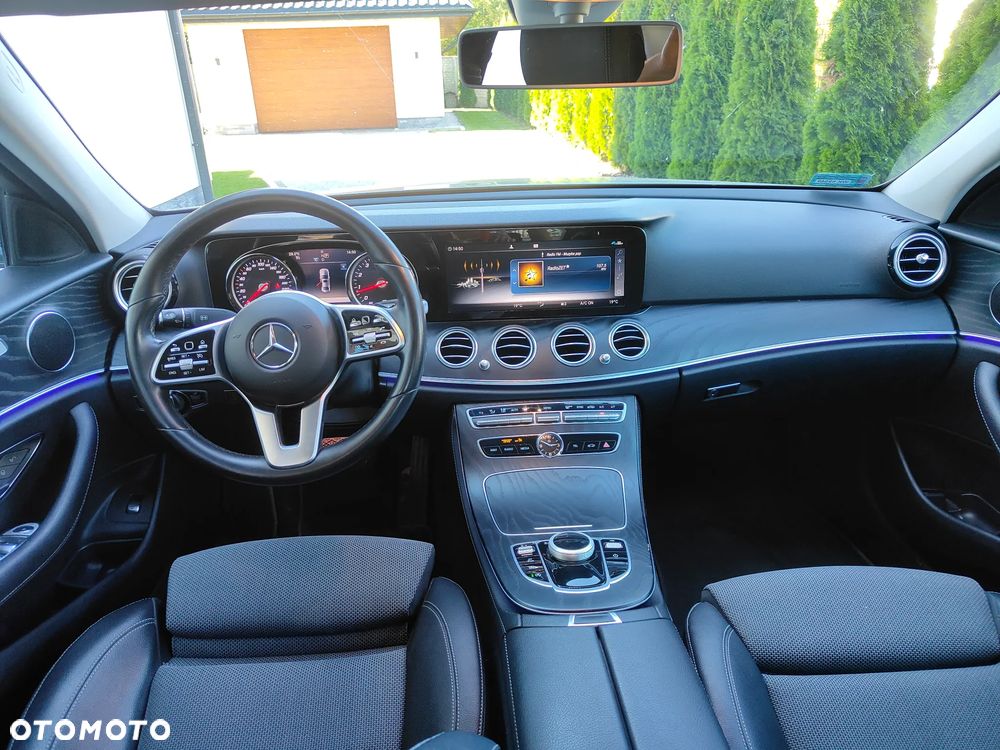 Mercedes-Benz Klasa E 200 9G-TRONIC Exclusive - 8