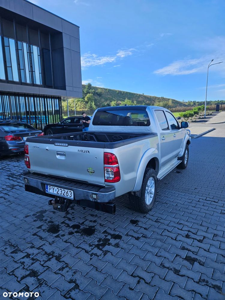 Toyota Hilux - 8