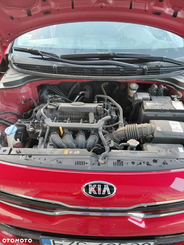 Kia Rio - 40