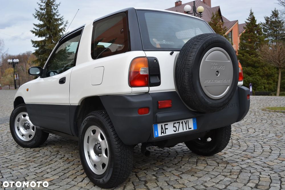 Toyota RAV4 2.0 Special - 32