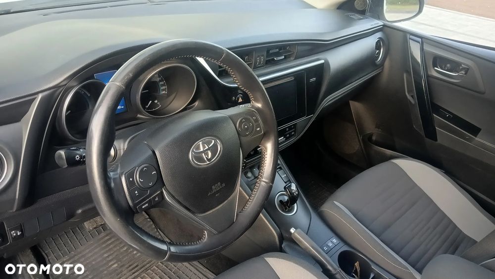 Toyota Auris - 5