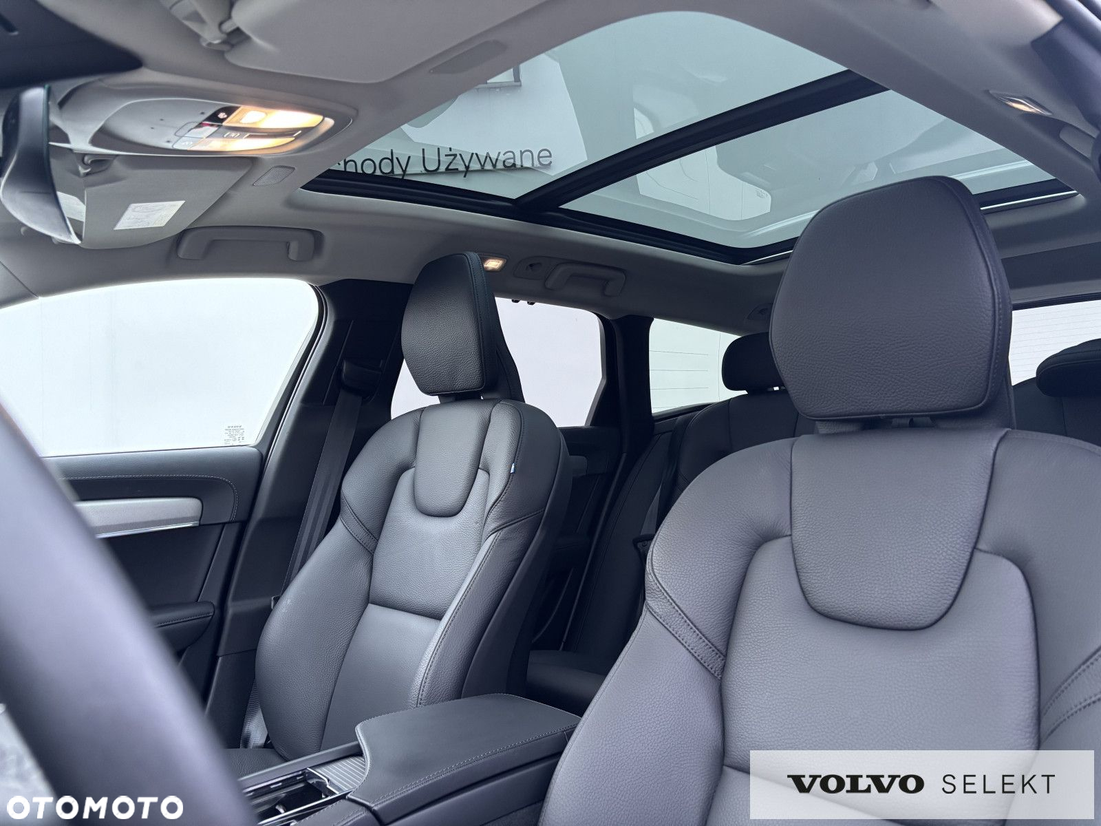 Volvo V90 Cross Country - 33