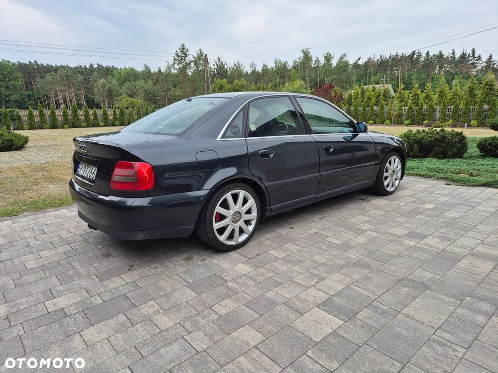 Audi A4 Limousine - 2