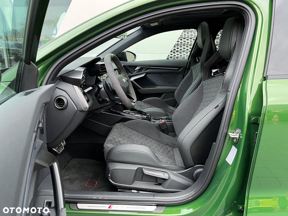 Audi RS3 Limousine - 18