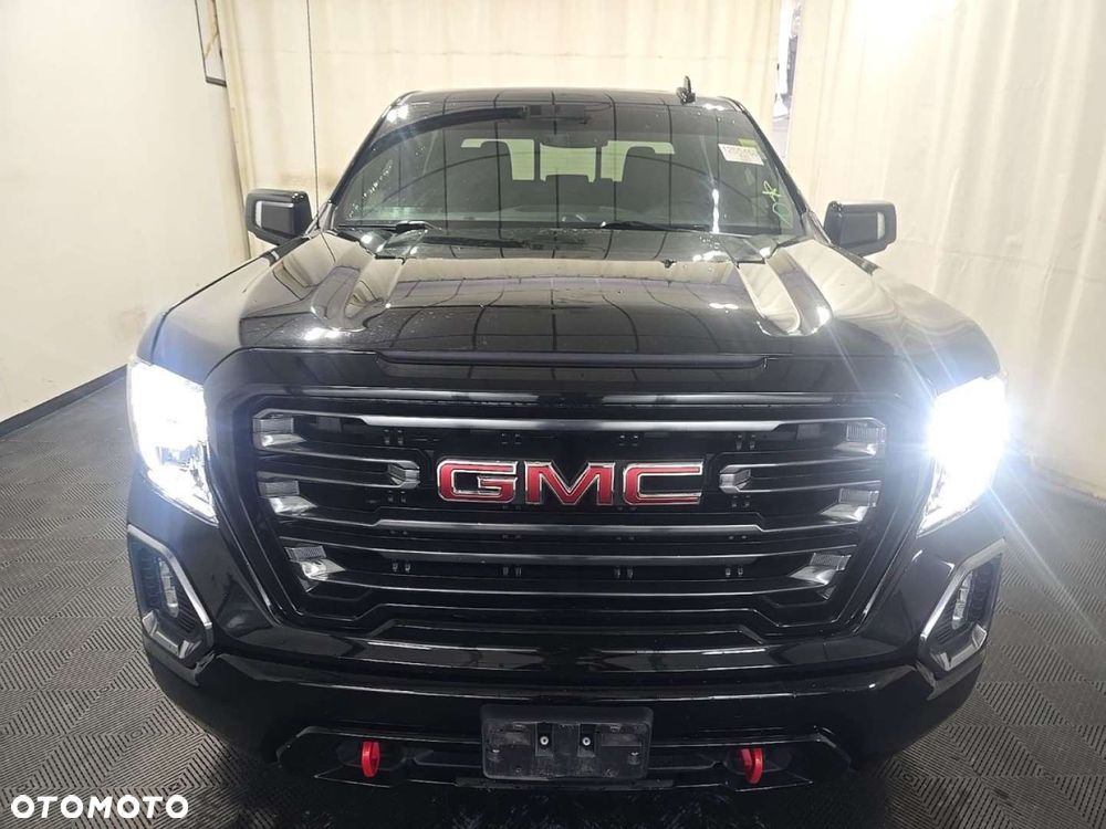 GMC Sierra - 8