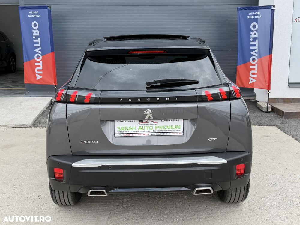 Peugeot 2008 PureTech 130 EAT8 GT Pack - 12