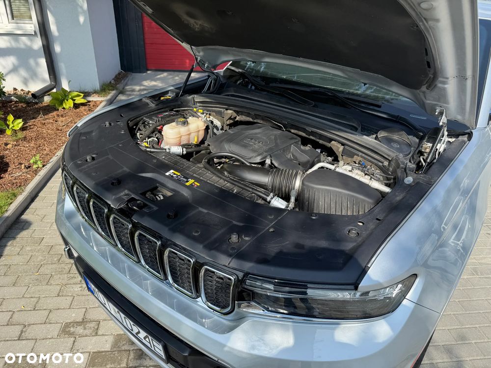 Jeep Grand Cherokee - 30