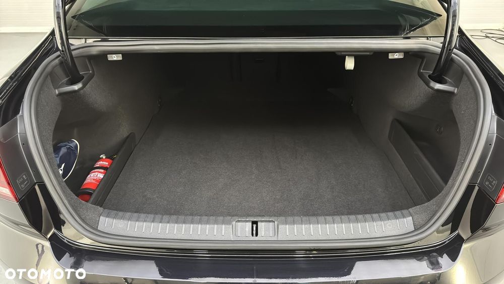 Volkswagen Passat 2.0 TDI EVO Business DSG - 19