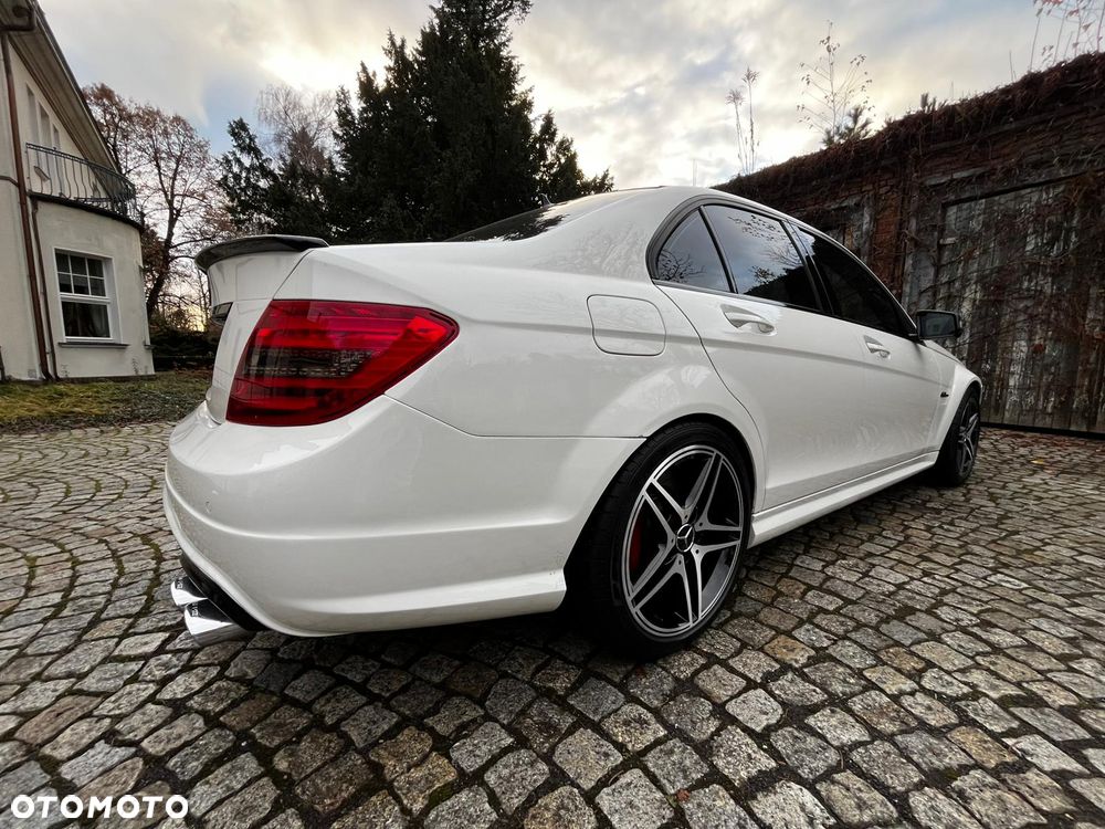 Mercedes-Benz Klasa C 63 AMG 7G-TRONIC SPORT EDITION - 6