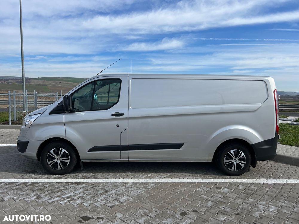 Ford TRANSIT CUSTOM - 3