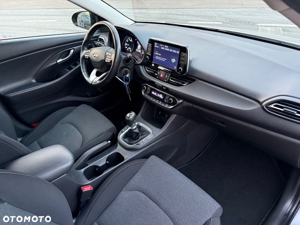 Hyundai i30 1.5 T-GDI 48V-Hybrid Advantage - 9