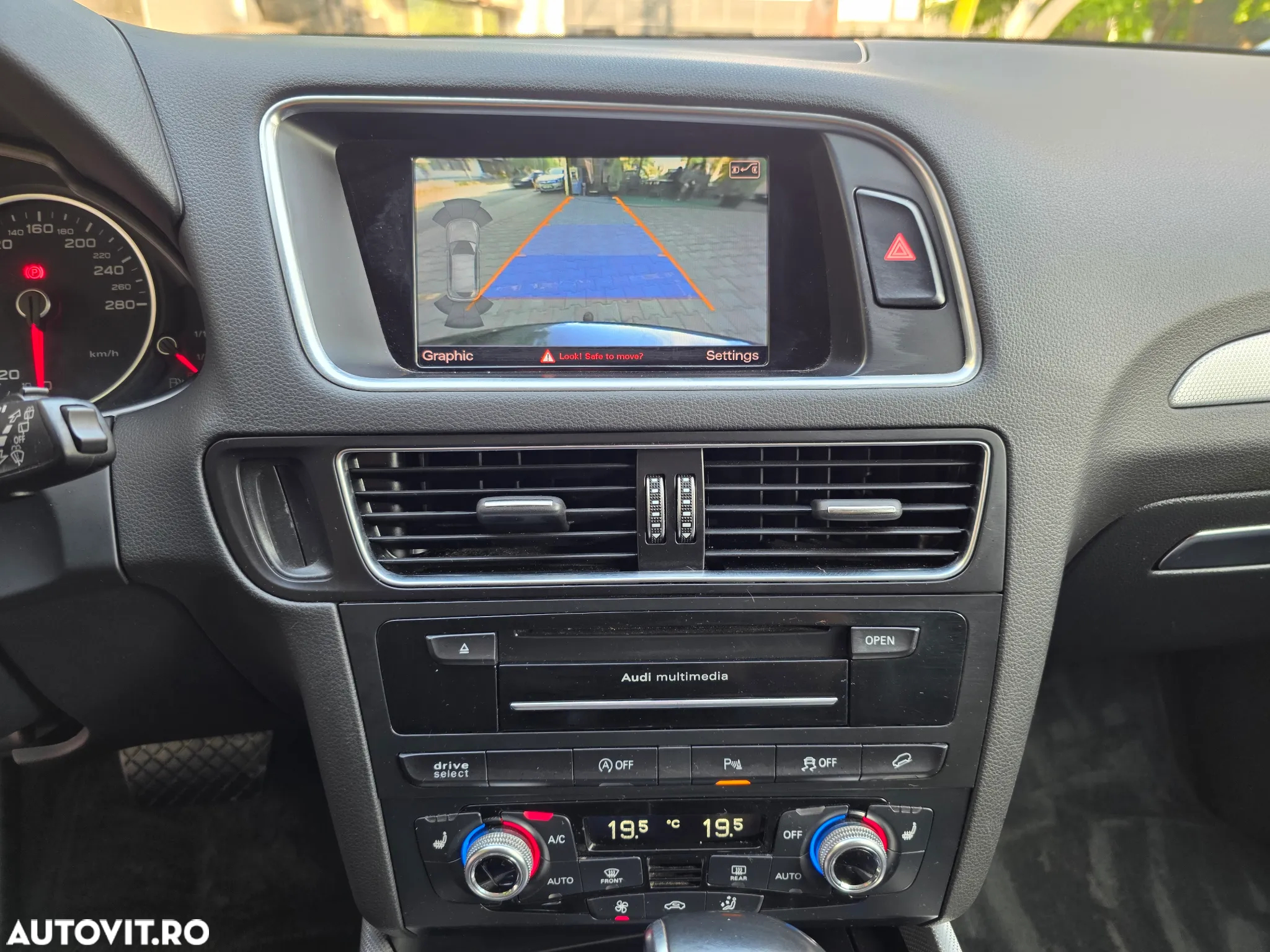 Audi Q5 2.0 TDI S tronic - 9
