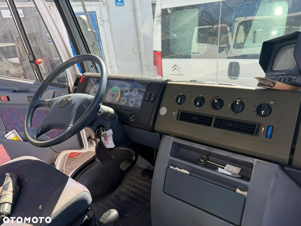 Mercedes-Benz Vario Autosklep Wędlin Gastronomiczny Food Truck Foodtruck sklep Borco - 23