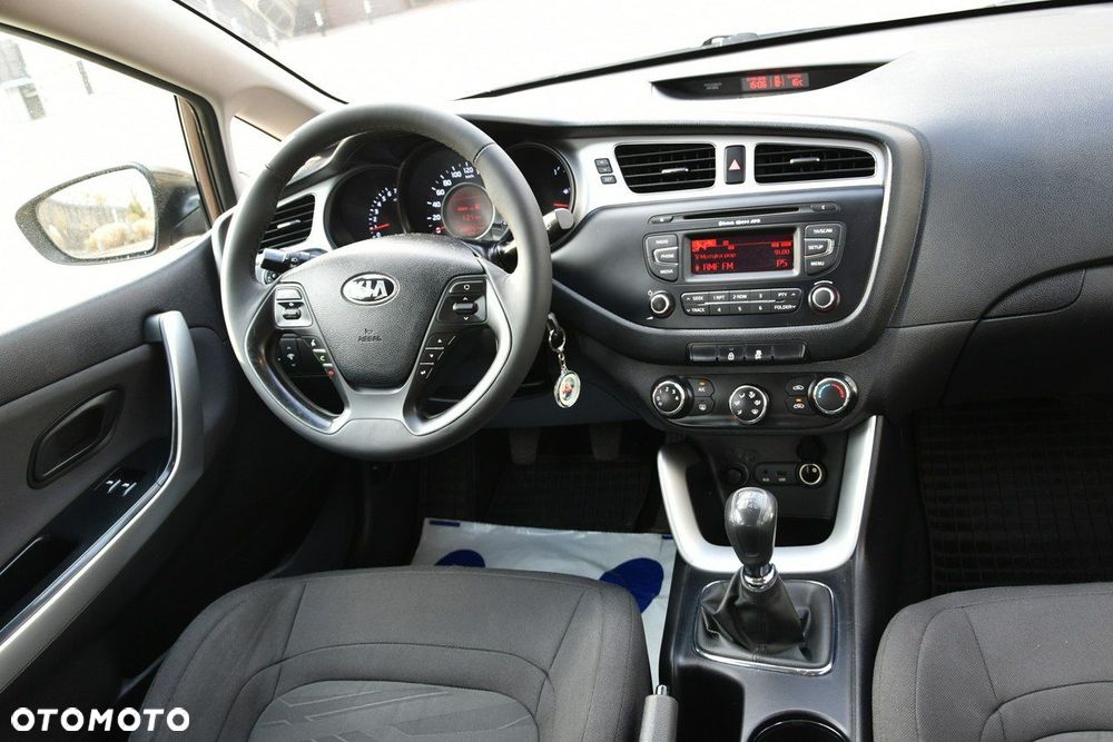 Kia Ceed - 9