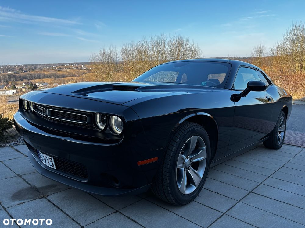 Dodge Challenger - 33