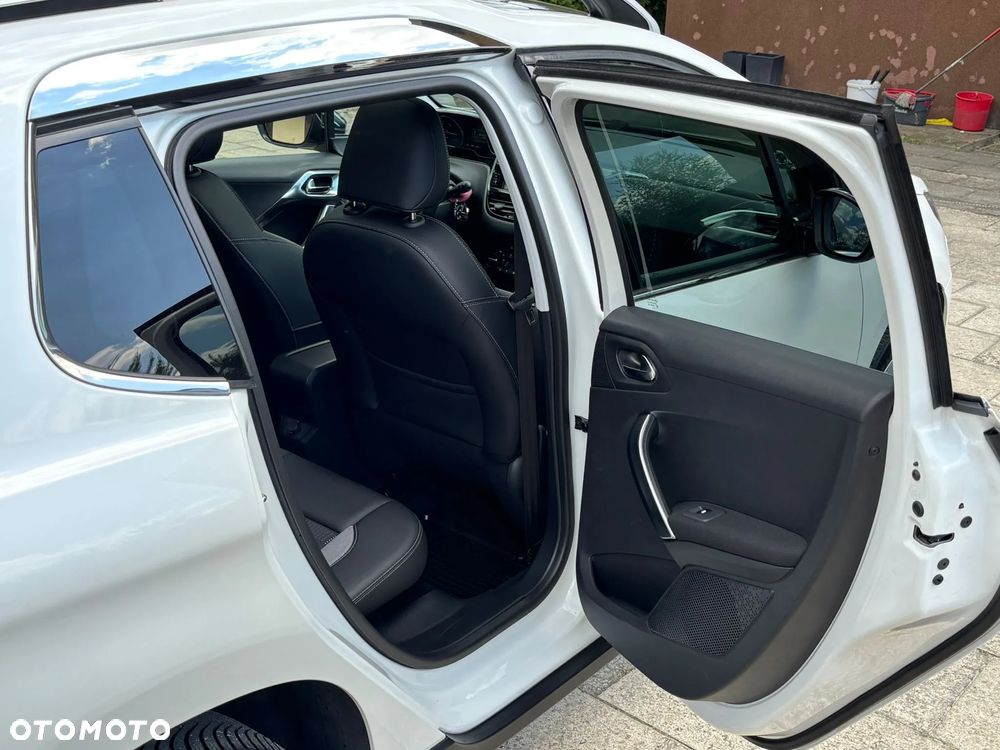 Peugeot 2008 1.6 VTi Allure - 26