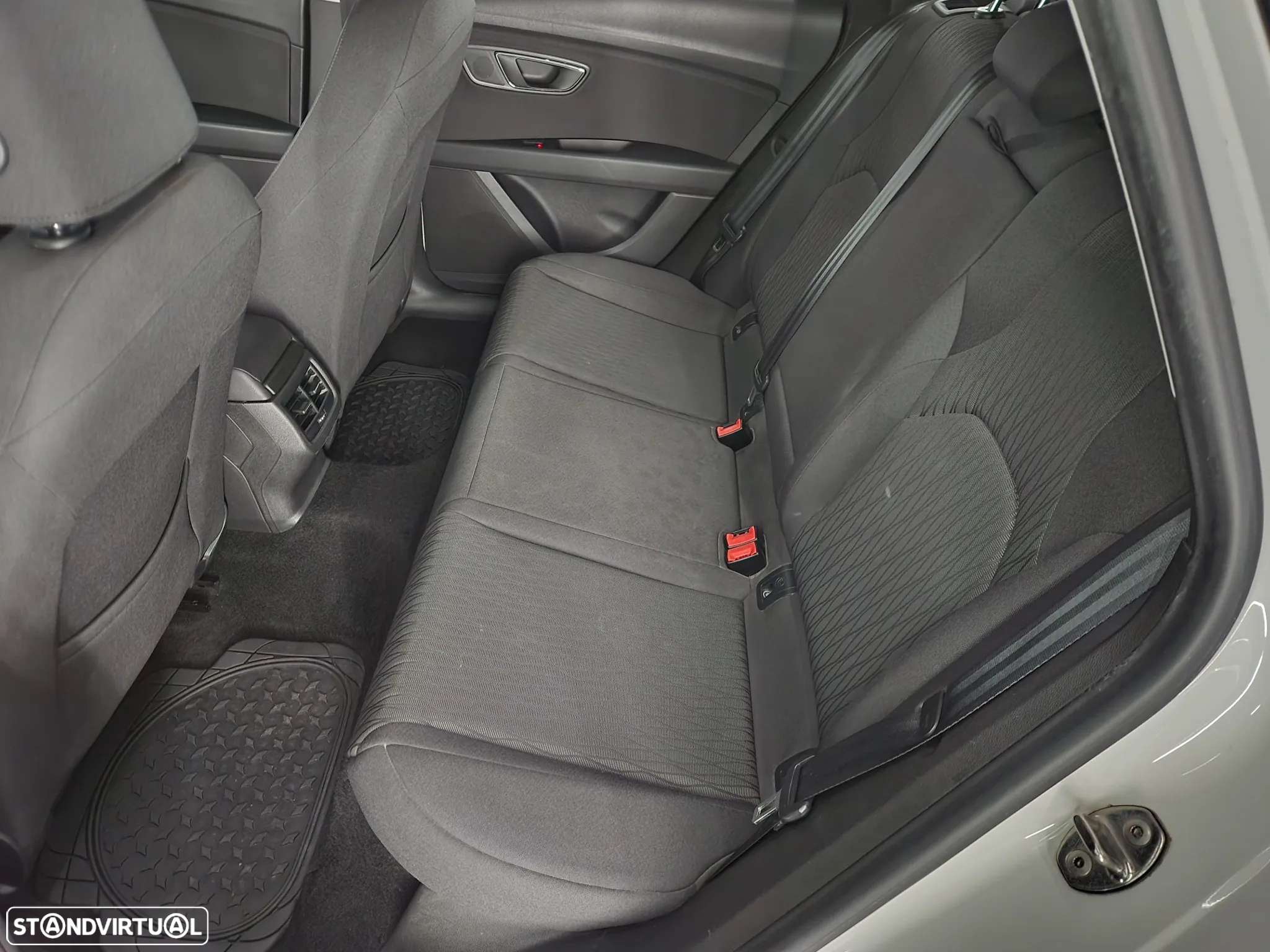 SEAT Leon ST 1.6 TDI Style Ecomotive - 11